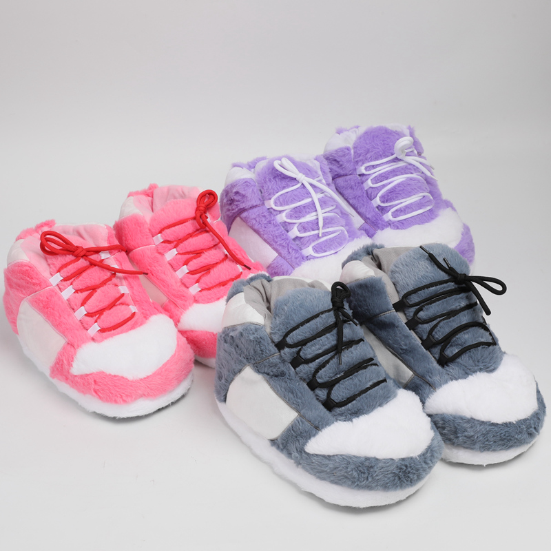 Warm Plush Sneaker Slippers, T - Sneaker Care Set avaliação e preço