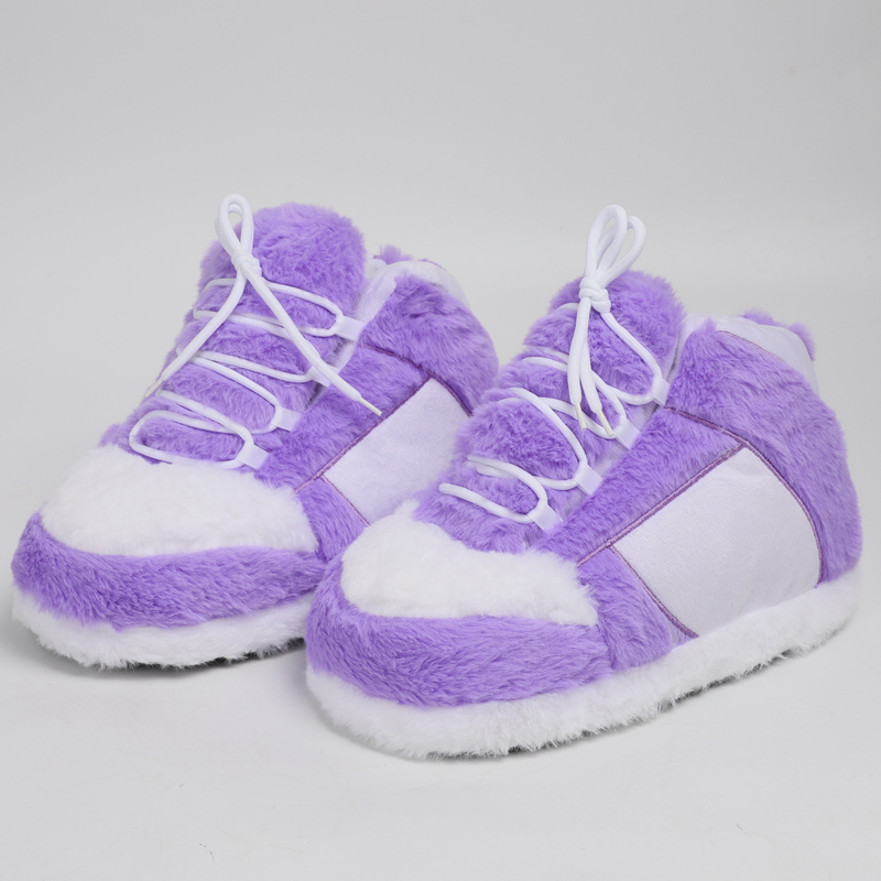 Warm Plush Sneaker Slippers, T - Sneaker Care Set avaliação e preço